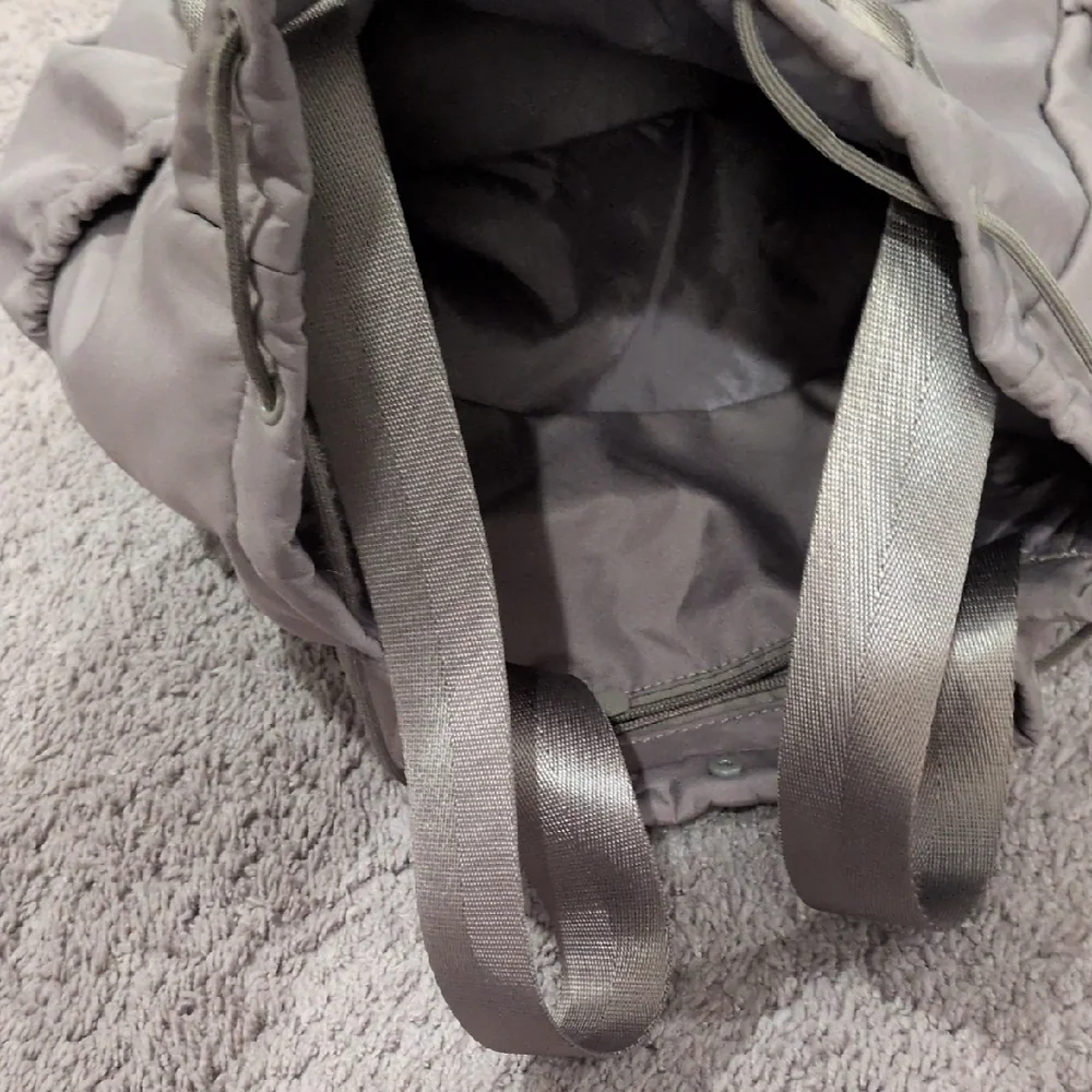 Beyond‎ Yoga Light Gray Drawstring Backpack